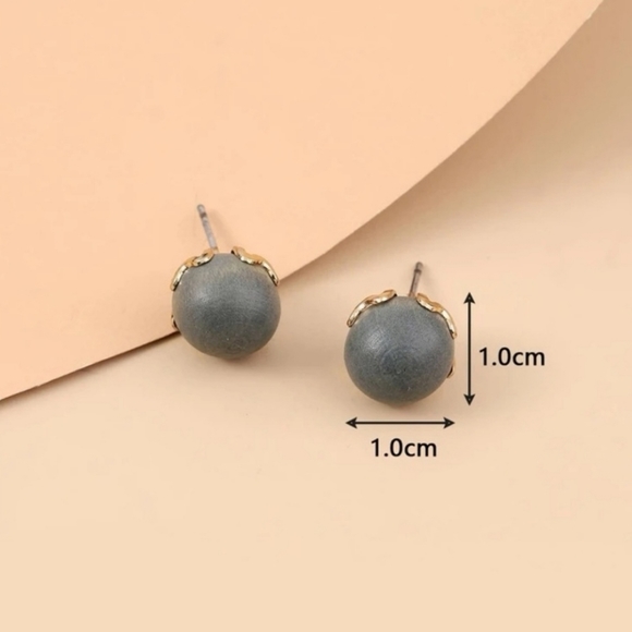 2 for $18🔥Wooden Gorgeous Minimalistic Gray Ball Stud Earrings Gold Decor - Picture 4 of 5